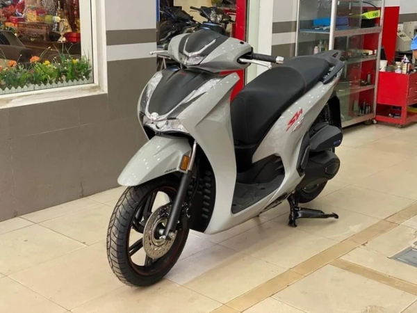 Một mẫu Honda SH đang giảm sâu 30 triệu, thấp nhất trong nhiều năm!