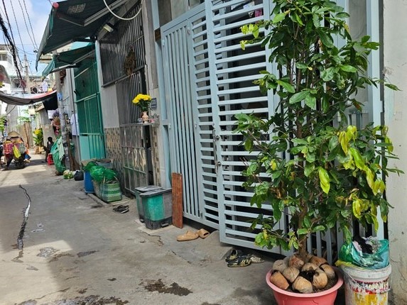 Hai vợ chồng bị bỏng nghi do phóng hỏa đốt nhà