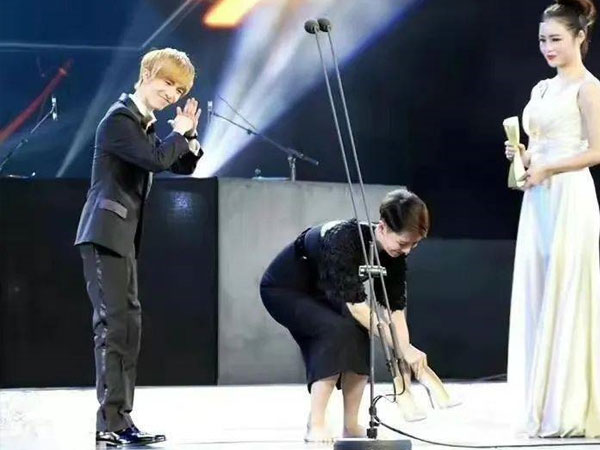 Mỹ nhân đắc tội nửa showbiz
