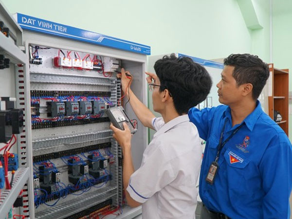 Trượt lớp 10 công lập: Nháo nhác tìm trường