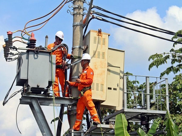 Tăng giá điện 2 lần trong năm 2023, EVN vẫn báo lỗ kỷ lục