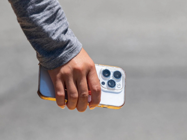 Microsoft bị chỉ trích vì ép nhân viên ở Trung Quốc dùng iPhone