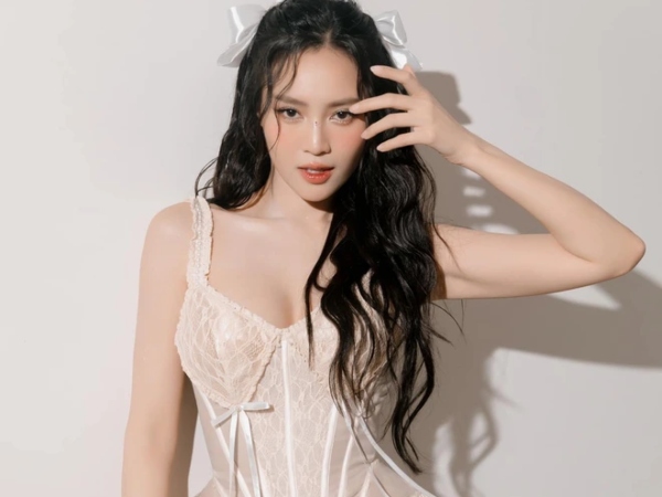 2 tháng du học lạ lùng của Ninh Dương Lan Ngọc
