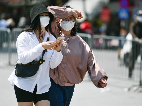 Dự báo thời tiết 11/7/2024: Hà Nội oi bức, chiều tối có mưa giông giải nhiệt