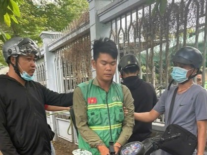 Tài xế xe ôm cướp giật dây vàng ‘trang trải cuộc sống’