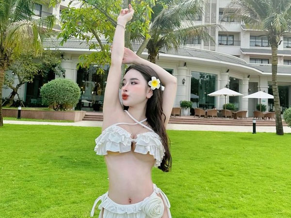 'Ái nữ đại gia đồng nát' Nghệ An xinh đẹp, sang chảnh ngút trời
