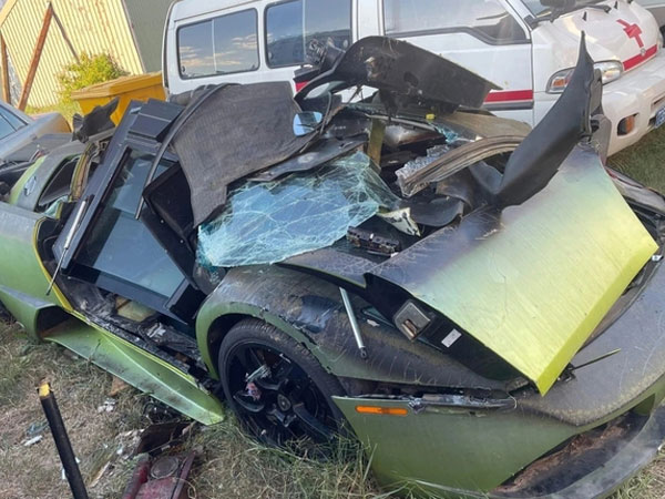 Công an Quảng Bình lên tiếng vụ tiêu hủy 2 siêu xe Lamborghini và G63 AMG
