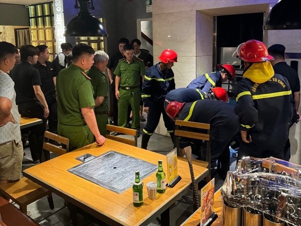 Giải cứu 9 người bị mắc kẹt trong thang máy tại nhà hàng Kpub ở TPHCM
