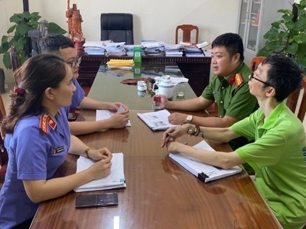 Lật tẩy 'ông trùm' điều hành đường dây truyền bá văn hóa phẩm đồi trụy