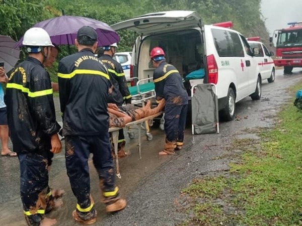 Nơi đang nguy cơ cao sạt lở đất đá sau mưa lớn, xe khách nên hạn chế chạy đêm