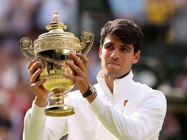 Hủy diệt Novak Djokovic, Carlos Alcaraz bảo vệ chức vô địch Wimbledon
