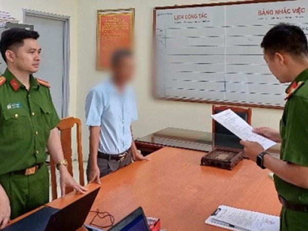 Hà Nội: Khởi tố cựu chủ tịch xã bị giao đất công ích không qua đấu giá