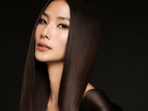 Chủ tịch Miss Universe Vietnam yêu cầu dừng lại drama, Hoàng Thùy liền đáp trả