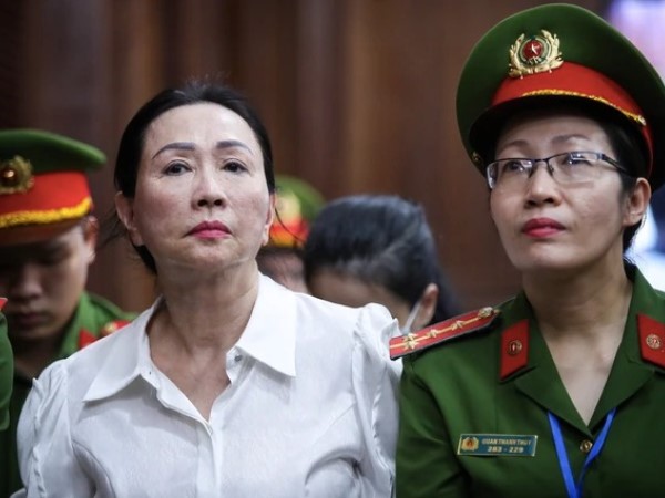 Bộ Công an xác minh quan hệ của vợ chồng bà Trương Mỹ Lan với 11 tổ chức nước ngoài