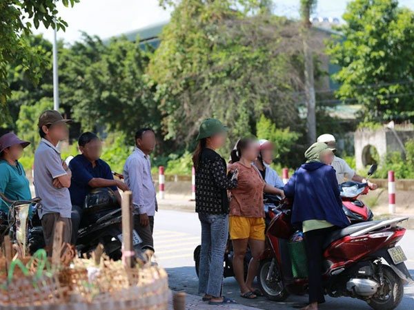 Nhân chứng xót xa kể lại khoảnh khắc va chạm liên hoàn khiến người phụ nữ và 3 cháu nhỏ tử vong ở Hoài Đức