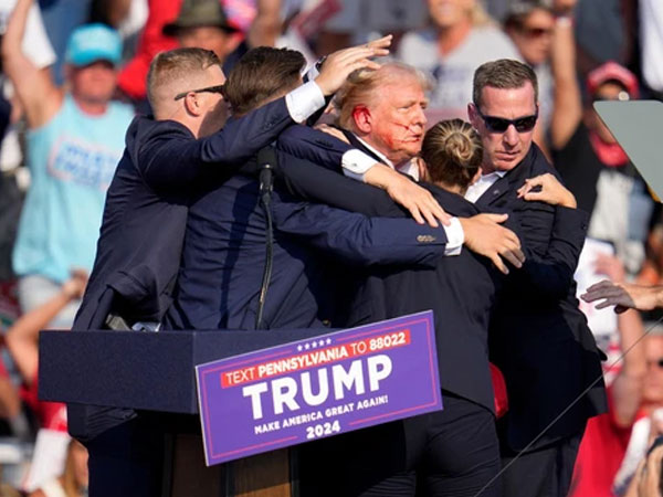 48h trước khi bắn ông Trump: Nghi phạm tập súng, mua thang và 50 viên đạn; thứ trong cốp xe còn sợ hơn