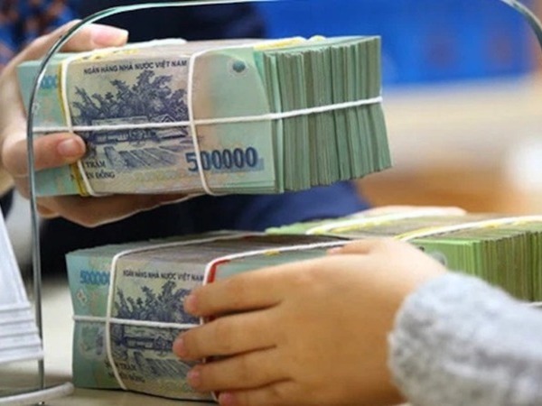 Người dân gửi hơn 120.000 tỷ đồng vào ngân hàng trong 1 tháng