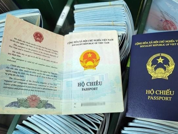 Một đại gia bất động sản bị cấm xuất cảnh
