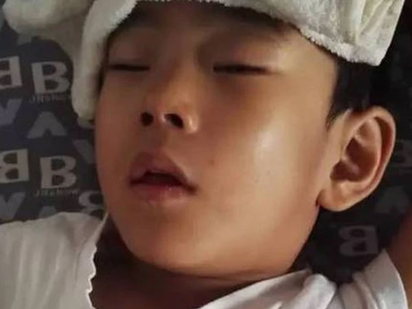 Chuyện lạ có thật: Ở nhà ngoan ngoãn, khoẻ mạnh nhưng cứ nghe tới ĐI HỌC là cậu bé này sốt cao gần 40 độ!