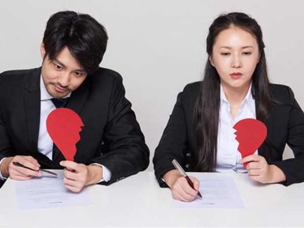 Thà chia tay còn hơn gánh nợ cá độ cho chồng
