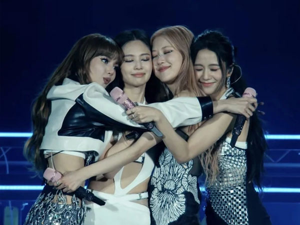 HOT: BLACKPINK sẽ có màn tái hợp đầu tiên đủ 4 thành viên vào tháng 8!