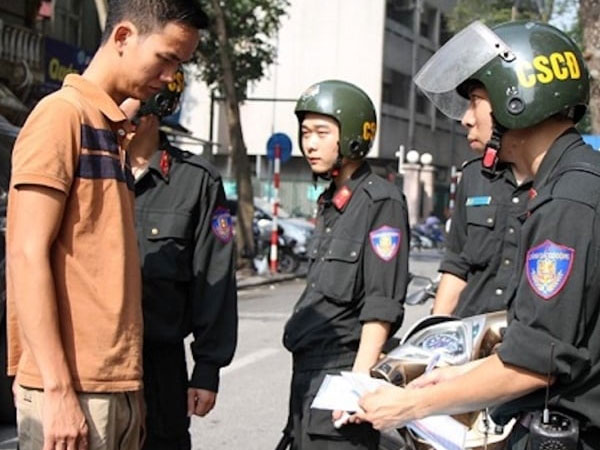 Những trường hợp này, cảnh sát cơ động mới có quyền dừng xe, hàng triệu người dân cần lưu ý