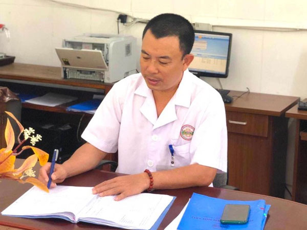 Đuổi theo xe máy người lạ vào trạm y tế, bác sỹ cứu bé 2 tuổi bị đuối nước ngừng tim