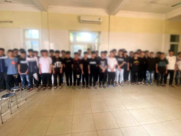 Khởi tố 42 đối tượng mang nhiều hung khí nguy hiểm đánh nhau ở Hà Nội