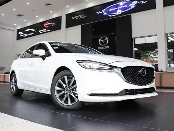 Mazda6 bị lược bớt phiên bản tại Việt Nam