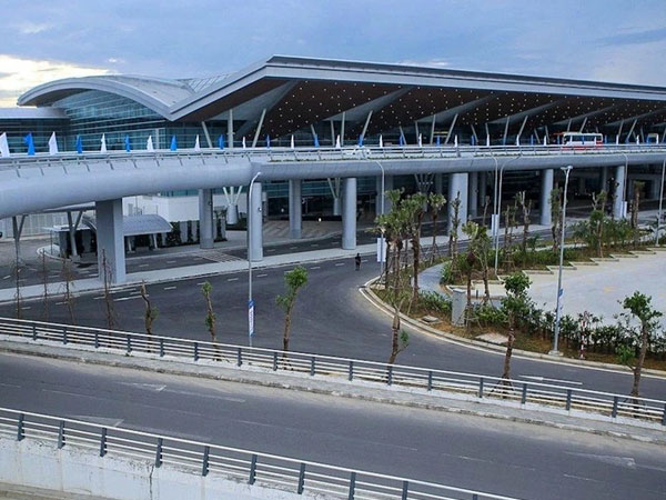 Hành khách tung tin có lựu đạn trong vali, kiểm tra toàn bộ máy bay