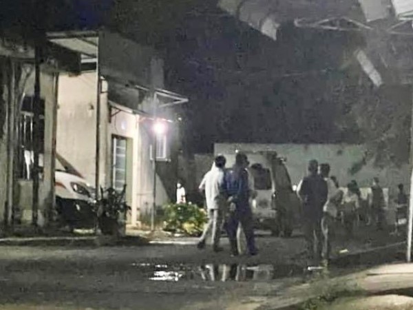 Đồng nghiệp dùng hung khí ẩu đả, hai bên cùng thương vong