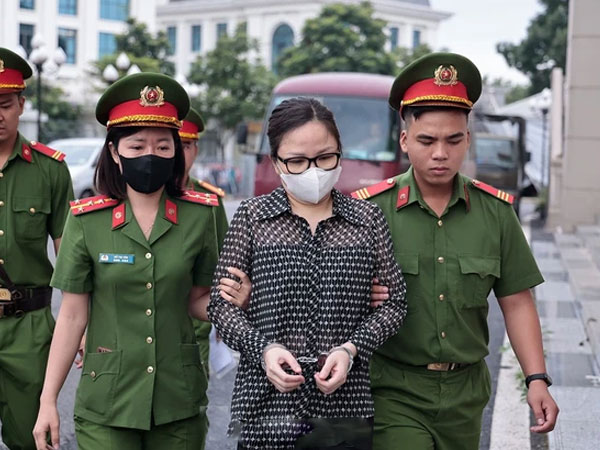 Bất ngờ lời khai của nữ thợ may 'biến hình' thành chủ doanh nghiệp trong vụ án Trịnh Văn Quyết