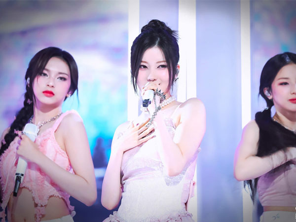Nữ ca sĩ người Nhật phá bỏ định kiến, khoe khả năng hát live khiến netizen trầm trồ