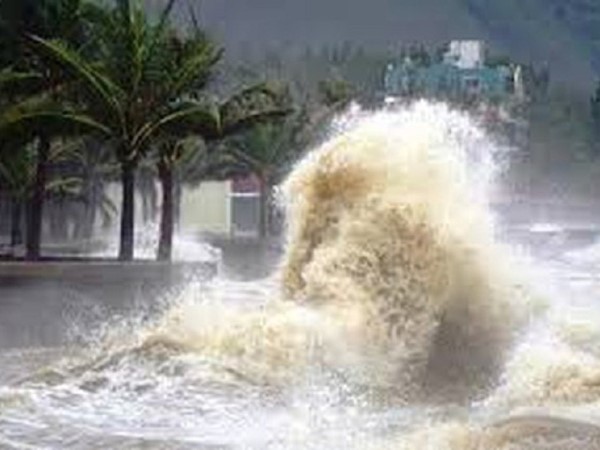 Cập nhật mới: Bão số 2 đang ở giai đoạn mạnh nhất, giật cấp 13