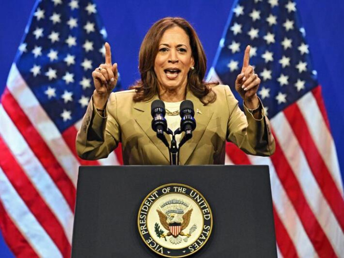 NÓNG: Phó Tổng thống Kamala Harris giành đủ phiếu đại biểu để trở thành ứng viên của đảng Dân chủ