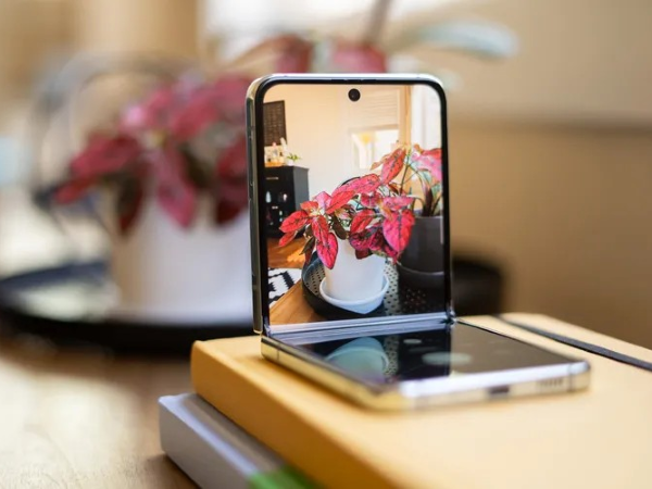 iPhone vỏ sò ra mắt năm 2026?