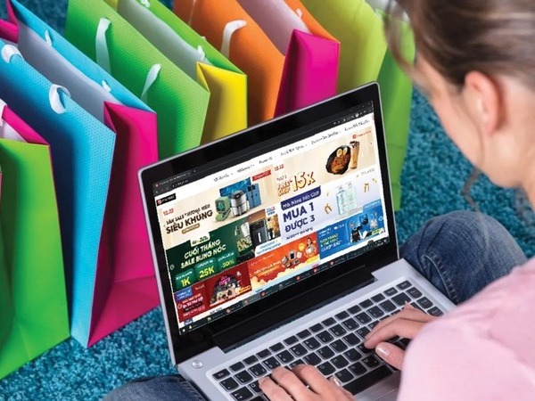Choáng với số tiền người Việt chi để mua sắm online