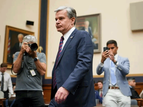 Giám đốc FBI tiết lộ chi tiết mới về vụ mưu sát ông Trump