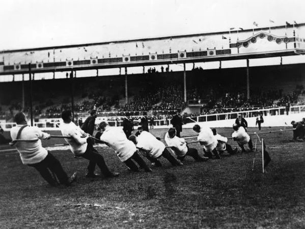 Bắn chim, kéo co và những môn thi độc lạ từng xuất hiện trong lịch sử Olympic
