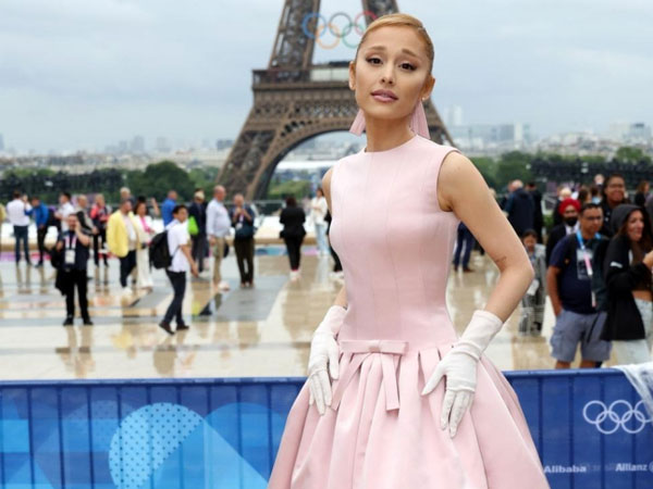 Ariana Grande hóa nàng thơ cùng dàn sao đình đám hội tụ trên thảm đỏ lễ khai mạc Olympic Paris 2024