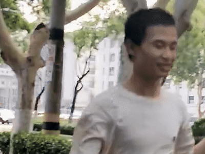 'Vi Thần Bắc Đại' bị quay lén tại quê nhà: Lương hơn 2 tỷ/năm nhưng rất xuề xòa, vẫn giữ một thói quen đúng chuẩn thiên tài