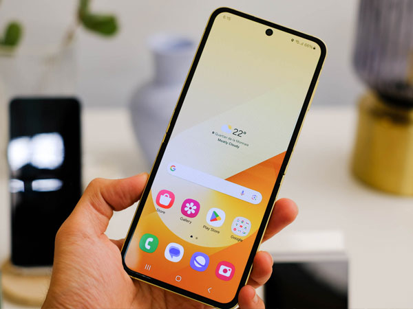 Đây là bản cập nhật One UI 7 cho điện thoại Samsung: Bộ icon hoàn toàn mới, có cả 'Dynamic Island' như iPhone