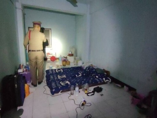 Thấy chồng say rượu, vợ khóa cửa nhốt bên trong, 1 lúc sau mở cửa thì chứng kiến cảnh tượng ám ảnh