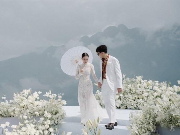 Chủ nhân 'đám cưới trên mây' tiết lộ lý do chọn chỗ độc lạ nhất Việt Nam để tổ chức hôn lễ