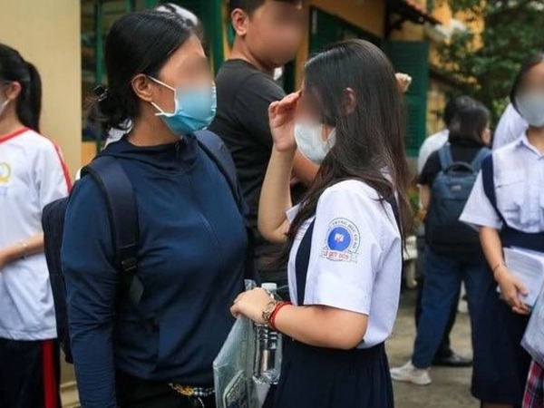 Bà mẹ Hà Nội đi ngược số đông, chỉ muốn con học trường dân lập chứ không muốn con vào trường công