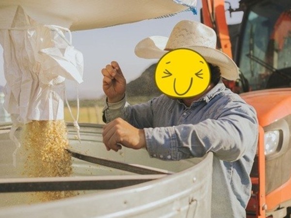 Con trai tỷ phú chỉ tặng tạp dề khi vợ muốn vé máy bay đi Hy Lạp đang gây tranh cãi là ai?
