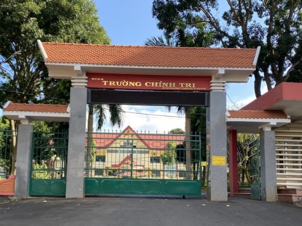 Bắt quả tang giáo viên Trường Chính trị tỉnh Đắk Lắk đánh bạc