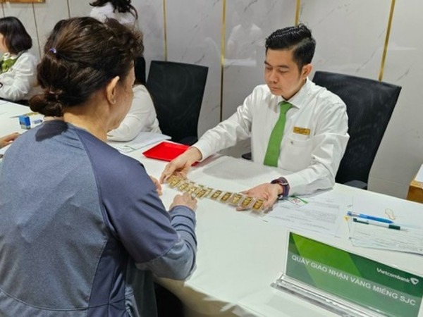 Ngân hàng đổi điều kiện đăng ký mua vàng miếng SJC online