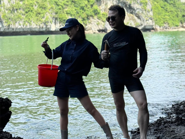 Phương Oanh khoe ảnh đi hẹn hò cùng shark Bình nhân kỷ niệm 1 năm 'thoát ế'