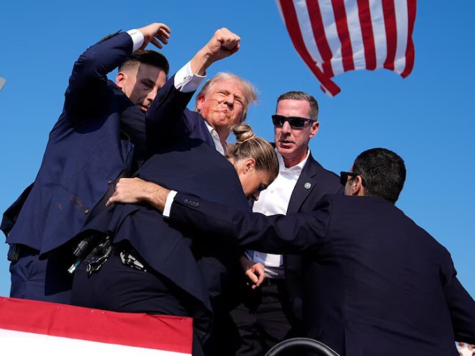 Nghi phạm ám sát ông Trump tính đánh bom để tẩu thoát